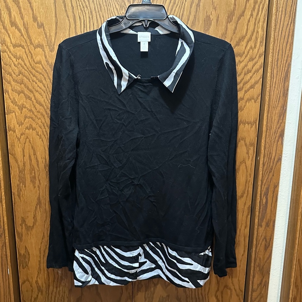 CLASSY. CHICOS Size 4. (x-xxl) Double Look. soft top with shirt tails